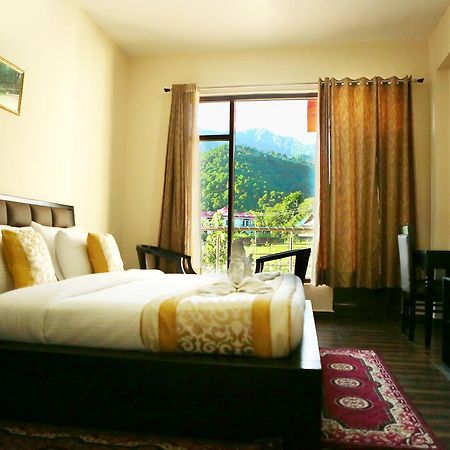 Chimbalhar Heights Hotel Palampur Exterior photo