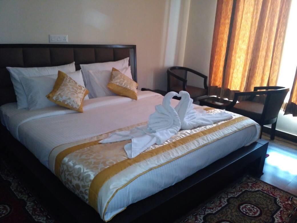 Chimbalhar Heights Hotel Palampur Exterior photo