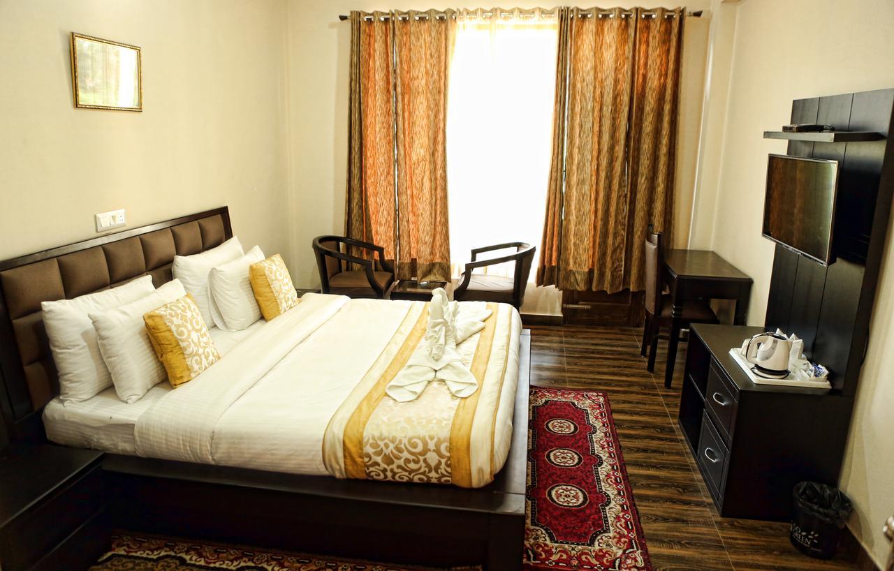 Chimbalhar Heights Hotel Palampur Exterior photo